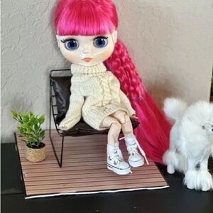 BLYTHE DOLL WITH RED HAIR- NEW IN BOX
